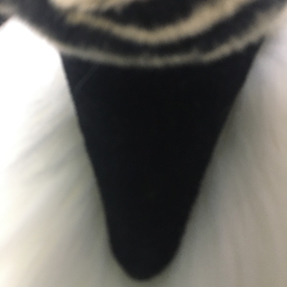 Slides With Furry Rosettes Size 6 - Picture 6 of 8